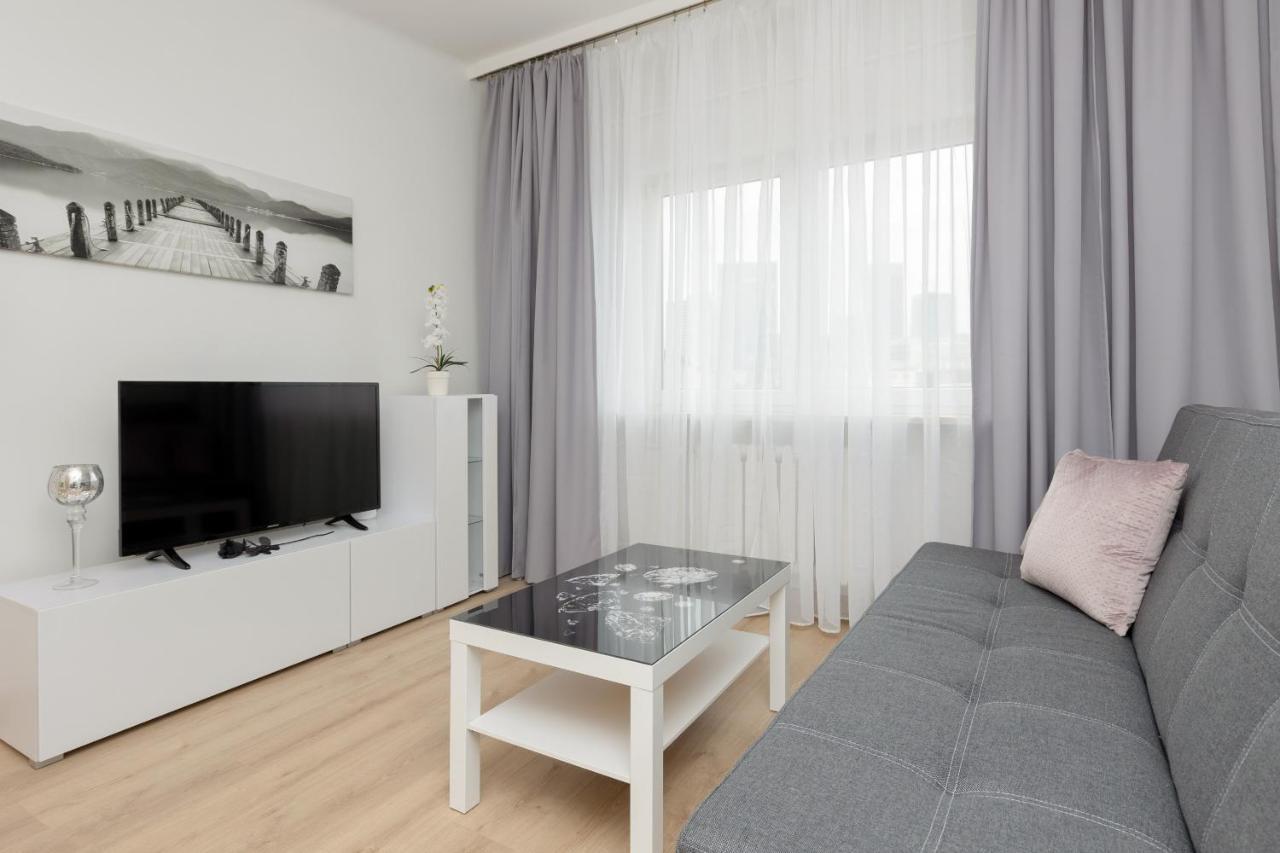 Cozy In The City Center Mazowiecka By Renters Lägenhet *