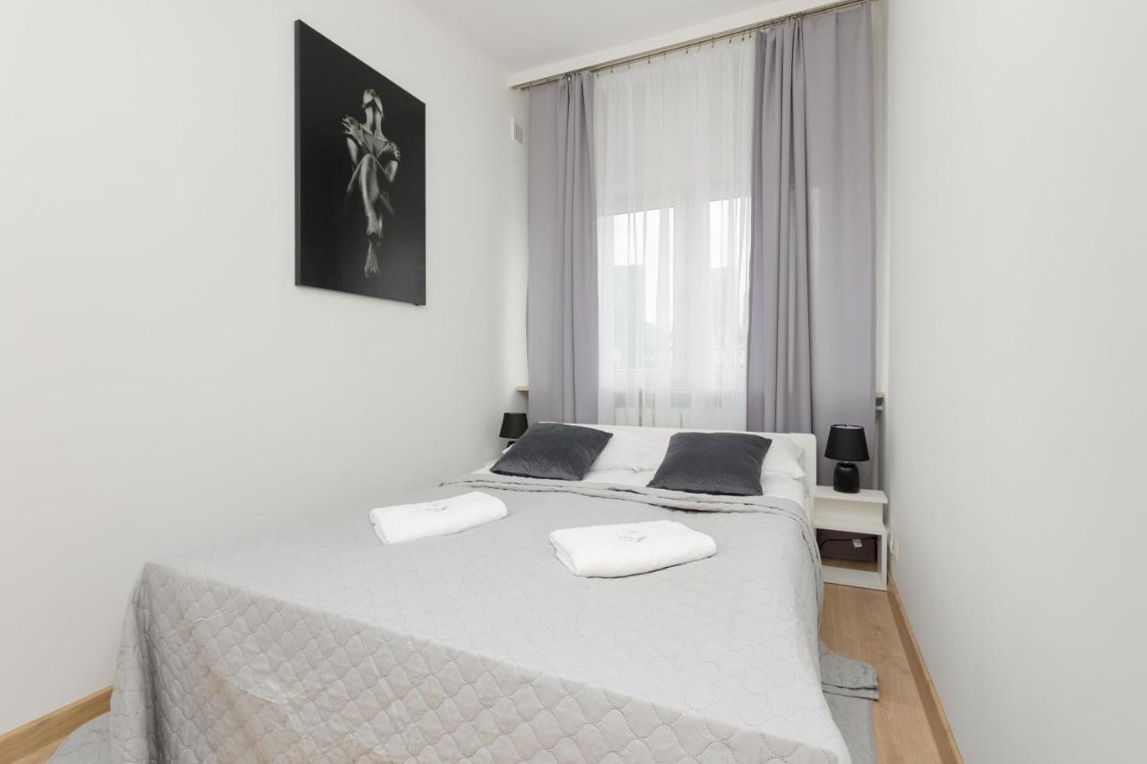 Cozy In The City Center Mazowiecka By Renters Leilighet