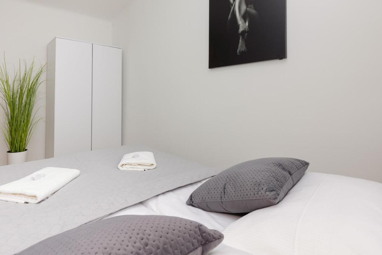 Leilighet Cozy In The City Center Mazowiecka By Renters